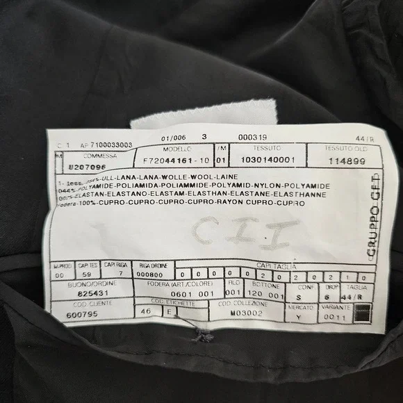 ARMANI COLLEZIONI Vintage Men's Black Wool Single-Breasted Button Blazer Sz 44R - Picture 6 of 11